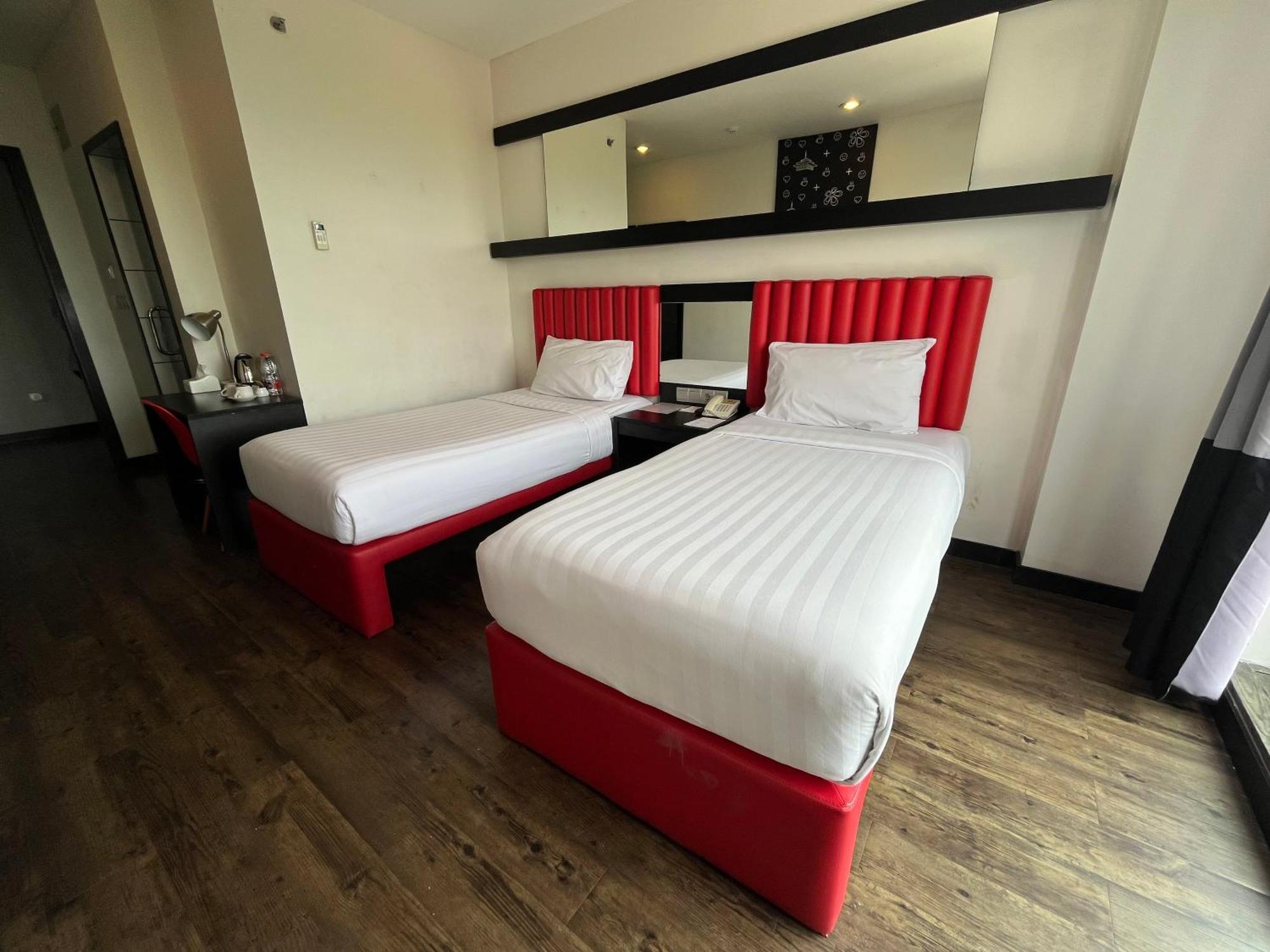 Kalya Hotel 3*